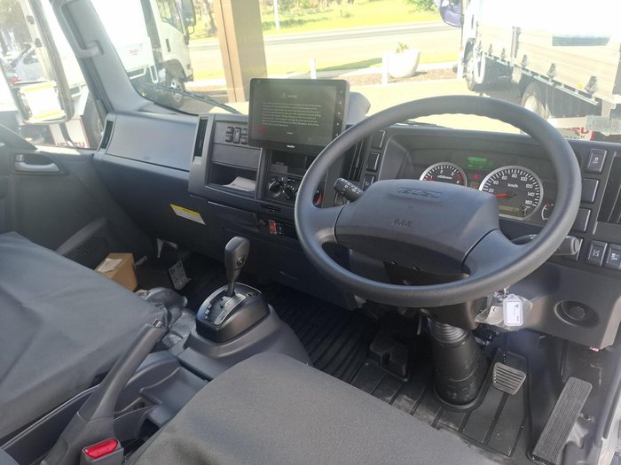 2025 Isuzu Nnr 45-150 Amt Crew Ifs Traypack