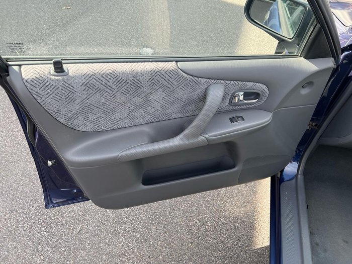 2000 Ford Laser LXi