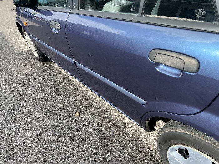 2000 Ford Laser LXi