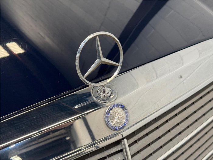 1993 Mercedes-Benz 180E W201 Blue