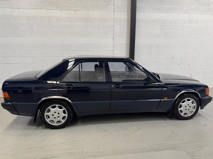 1993 Mercedes-Benz 180E W201 Blue