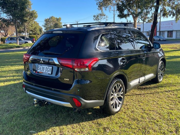 2017 Mitsubishi Outlander LS Safety Pack