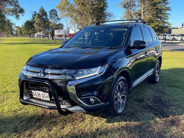 2017 Mitsubishi Outlander LS Safety Pack