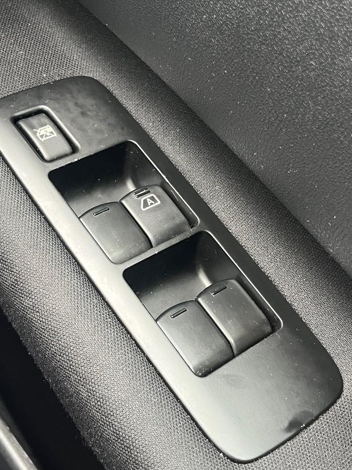 2013 Nissan Dualis ST