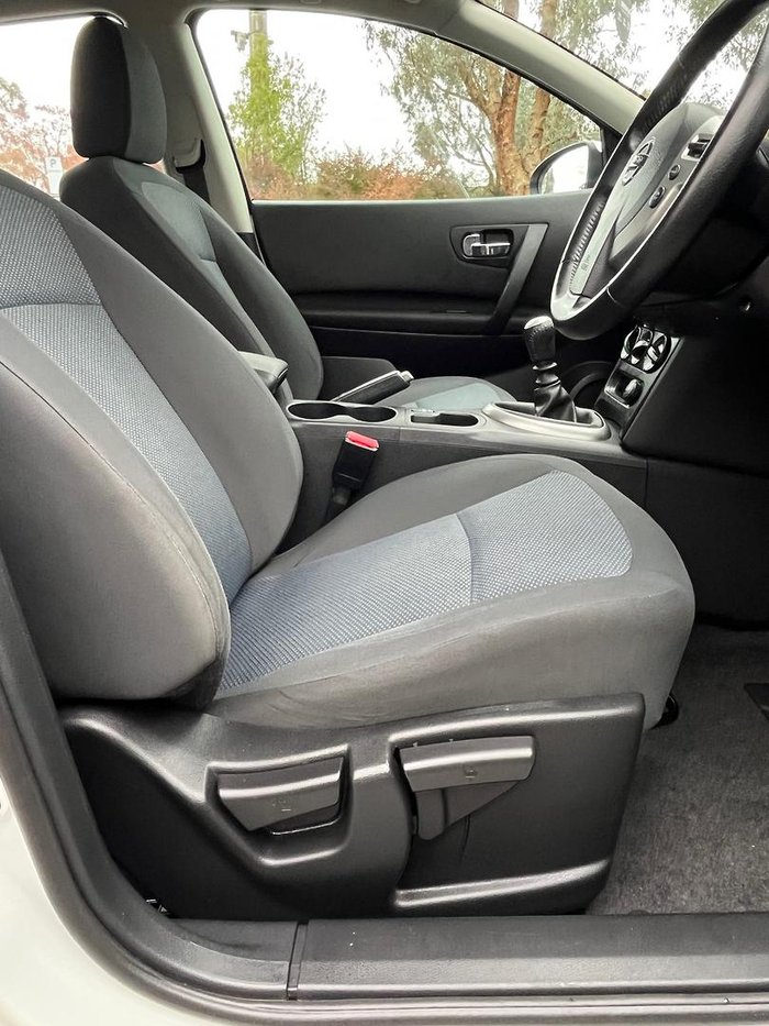 2013 Nissan Dualis ST