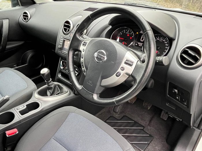 2013 Nissan Dualis ST