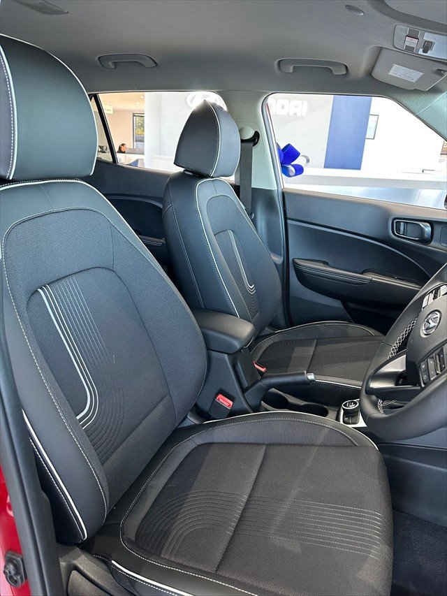 2025 Hyundai Venue Elite QX.V5 MY25 ULTIMATE RED + ABYSS BLACK TTR