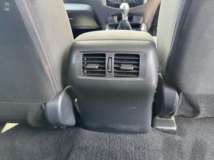 2019 Nissan Navara ST