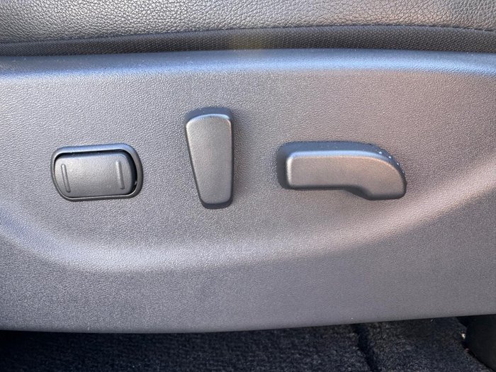 2025 Nissan Navara PRO-4X D23 MY25 4X4 Dual Range Burning Red