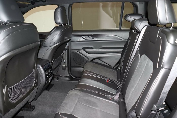 2023 Jeep Grand Cherokee Night Eagle