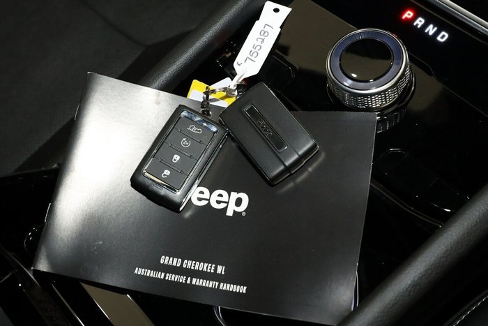 2023 Jeep Grand Cherokee Night Eagle