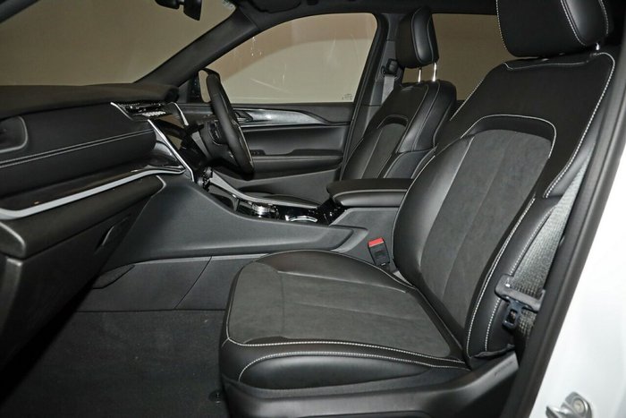 2023 Jeep Grand Cherokee Night Eagle