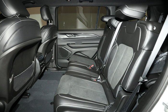 2023 Jeep Grand Cherokee Night Eagle