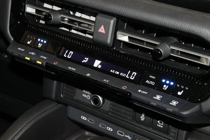2024 Toyota Landcruiser Prado VX