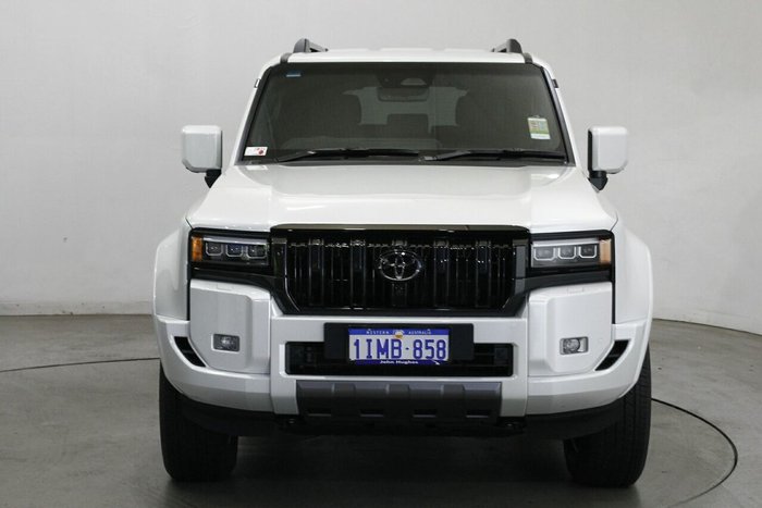 2024 Toyota Landcruiser Prado