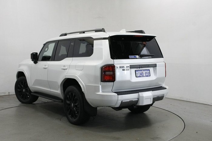 2024 Toyota Landcruiser Prado