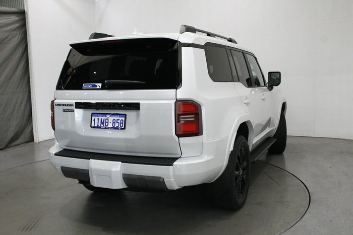 2024 Toyota Landcruiser Prado VX