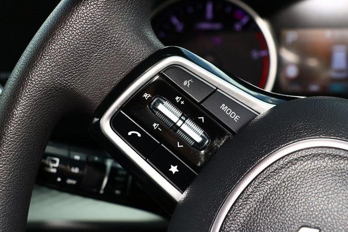 2022 Kia Carnival S