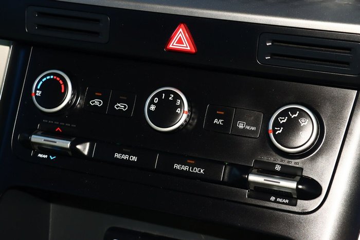 2021 Kia Carnival S