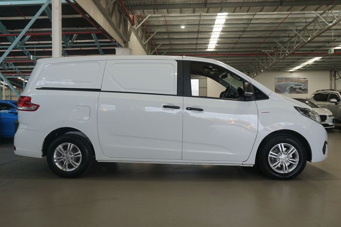 2023 LDV G10 +