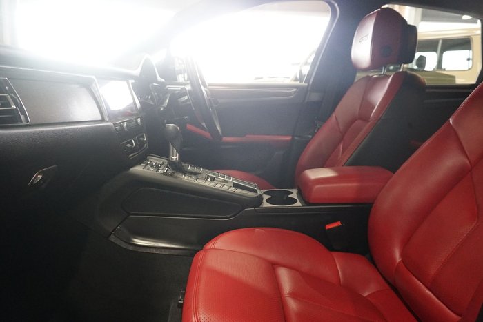 2021 Porsche Macan GTS