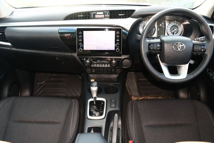 2024 Toyota Hilux SR5 Hi-Rider