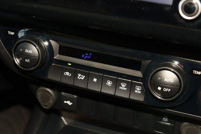 2024 Toyota Hilux SR5 Hi-Rider