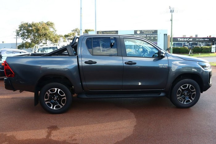 2024 Toyota Hilux SR5 Hi-Rider