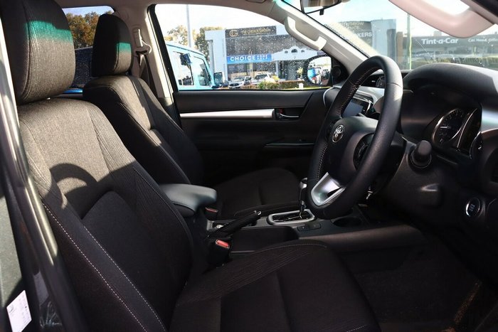 2024 Toyota Hilux SR5 Hi-Rider