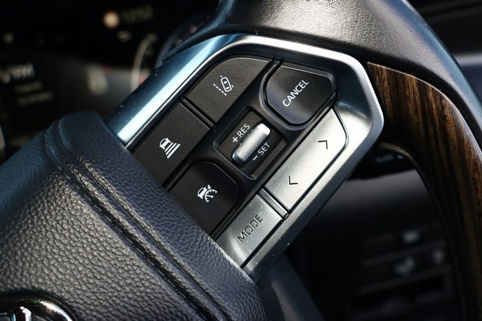 2022 Toyota Landcruiser VX
