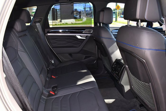 2024 Volkswagen Touareg R