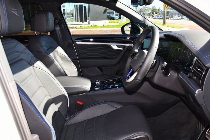 2024 Volkswagen Touareg R