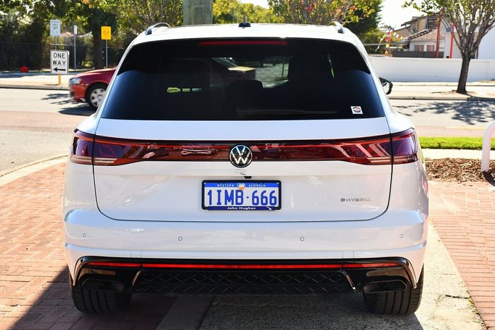 2024 Volkswagen Touareg R