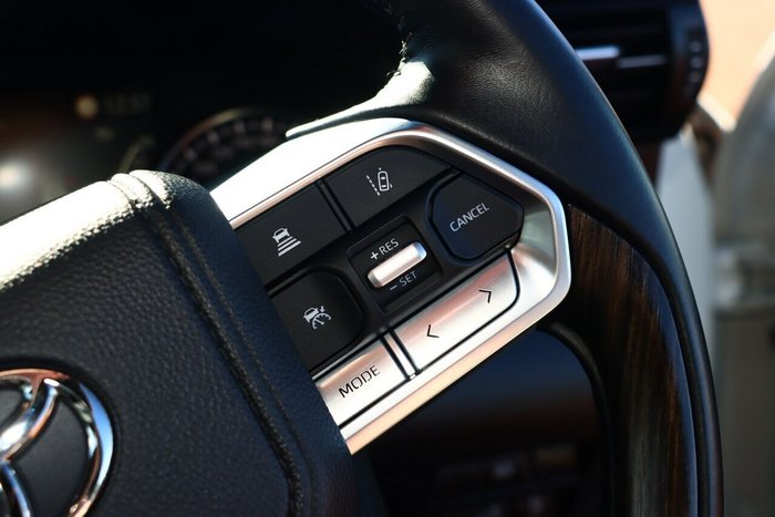 2024 Toyota Landcruiser VX