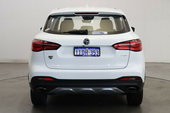 2024 MG HS