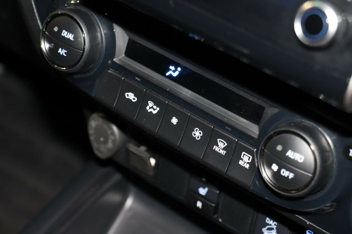 2022 Toyota Hilux Rogue
