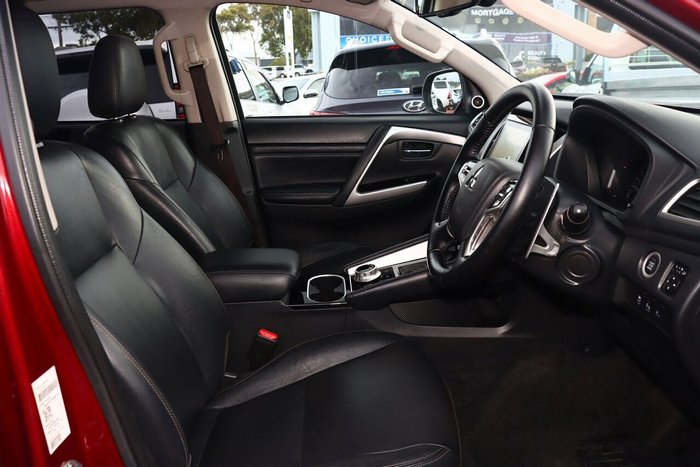 2022 Mitsubishi Pajero Sport Exceed