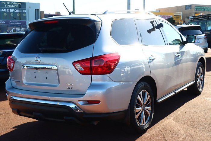 2019 Nissan Pathfinder ST