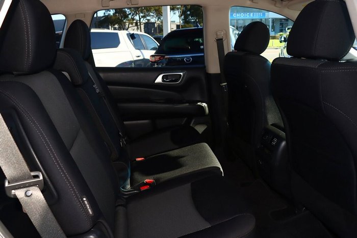 2019 Nissan Pathfinder ST