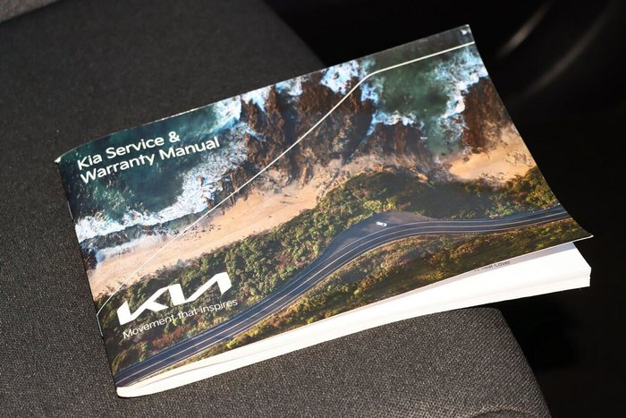 2023 Kia Carnival S