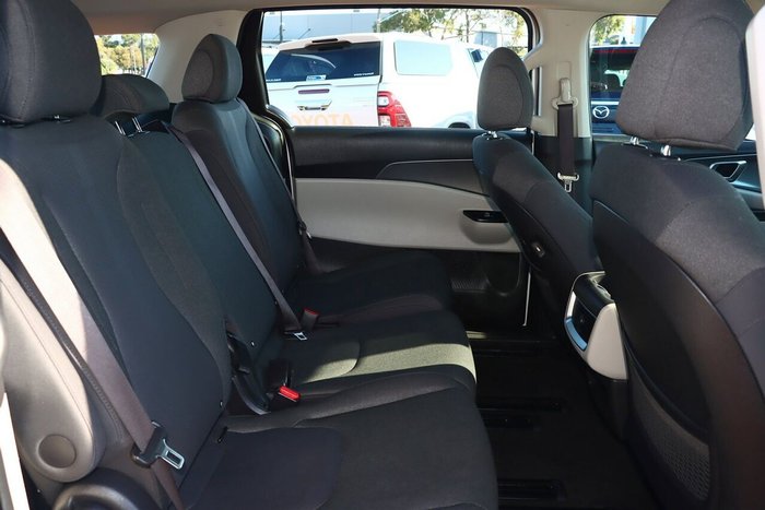 2023 Kia Carnival S