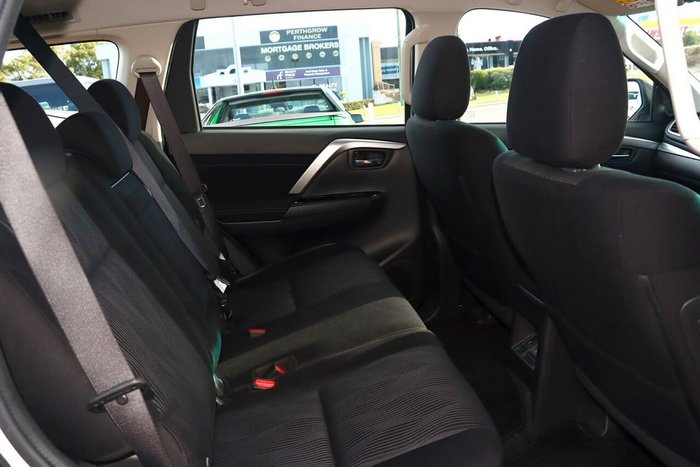 2021 Mitsubishi Pajero Sport GLX