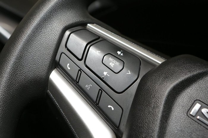 2021 Isuzu D-MAX LS-M