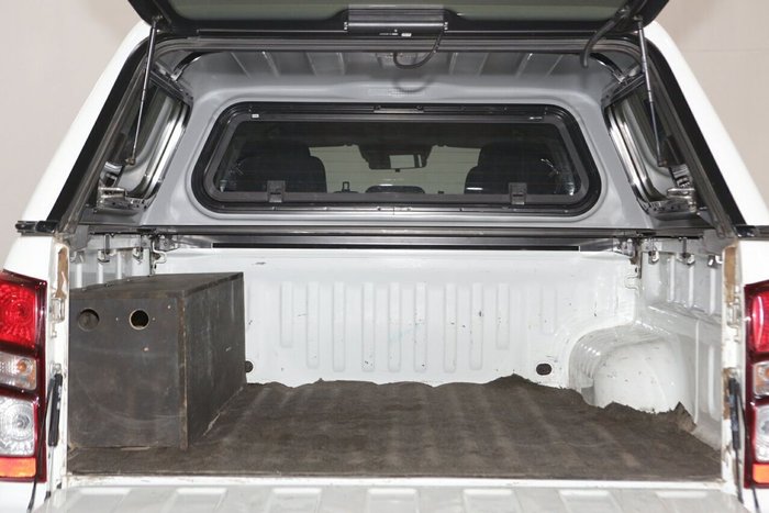 2021 Isuzu D-MAX LS-M