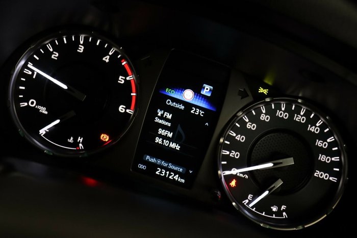 2021 Toyota Hilux SR5