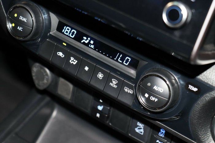 2021 Toyota Hilux SR5