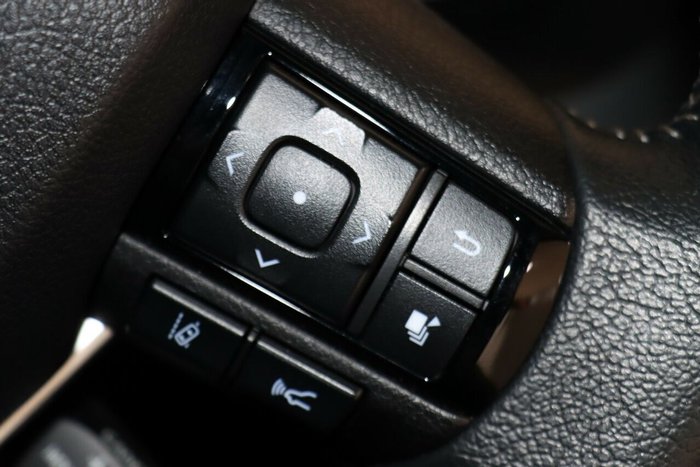 2021 Toyota Hilux SR5