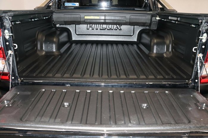 2021 Toyota Hilux SR5