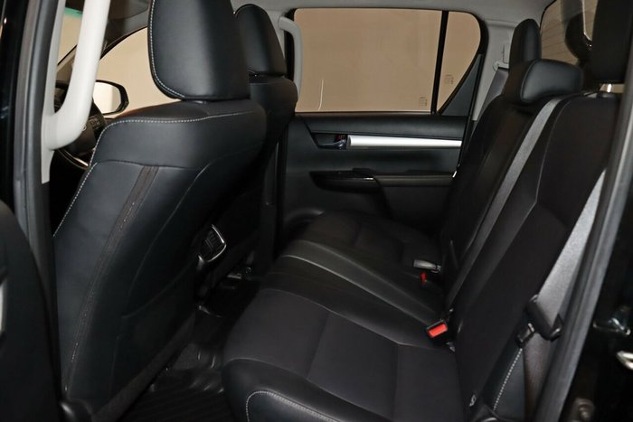 2021 Toyota Hilux SR5