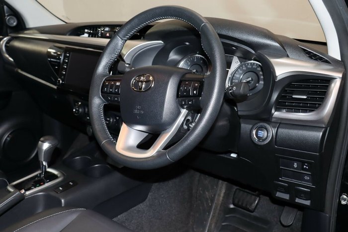 2021 Toyota Hilux SR5